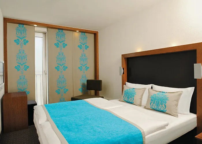 One Frankfurt-east Side Hotel 3*